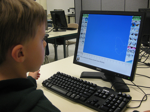 Increasing critical thinking with technology