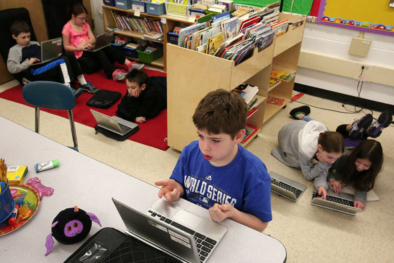 The challenges of the move to cloud computing in the classroom